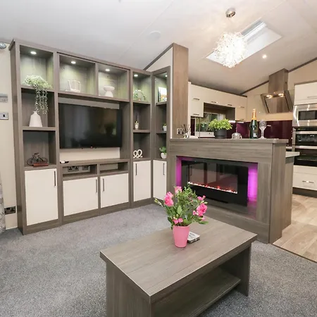 Feather Hill White Cross Bay, Skiptory Howe 38 Troutbeck Bridge