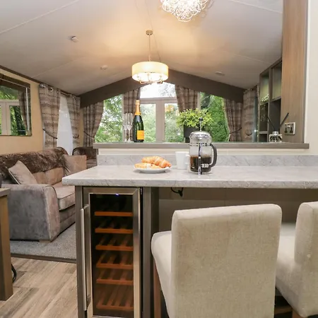 Feather Hill White Cross Bay, Skiptory Howe 38 Troutbeck Bridge