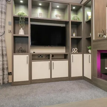 Feather Hill * Troutbeck Bridge