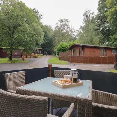 Feather Hill White Cross Bay, Skiptory Howe 38