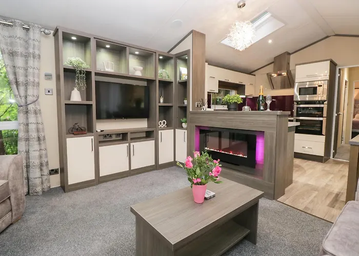 Feather Hill White Cross Bay, Skiptory Howe 38 Windermere