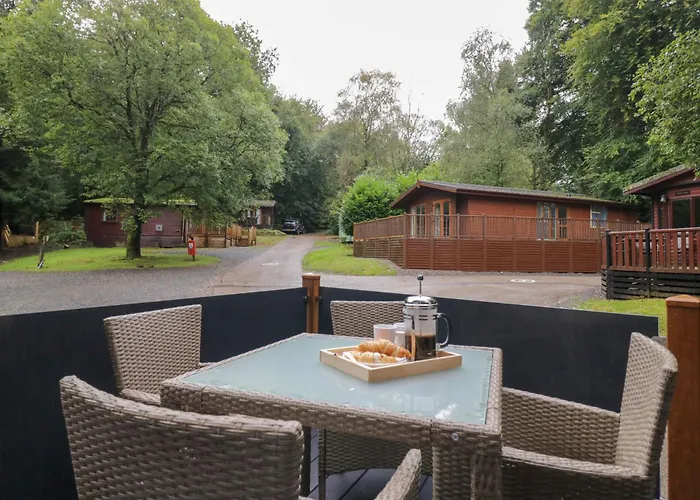 Feather Hill White Cross Bay, Skiptory Howe 38